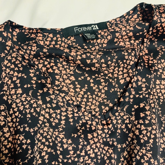 Flower Print Batwing Shirt - Picture 4 of 4